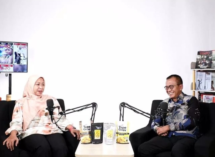 Pj Bupati Bondowoso Saat Menjadi Narasumber Program Teras Negeri Podcast Tempo Media Group.