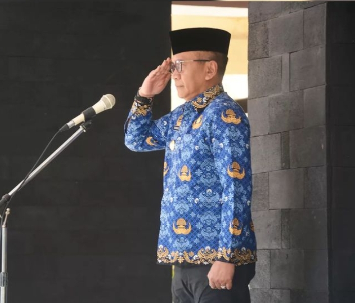 Pj Bupati Bondowoso Drs.Bambang Soekwanto, M.M Saat Memimpin Upacara Hari Kesadaran Nasional