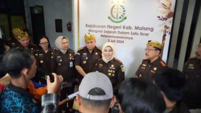 Unik Jelang Hari Bhakti Adyaksa Ke-64, Kejari Malang Gelar Nikahan Masal