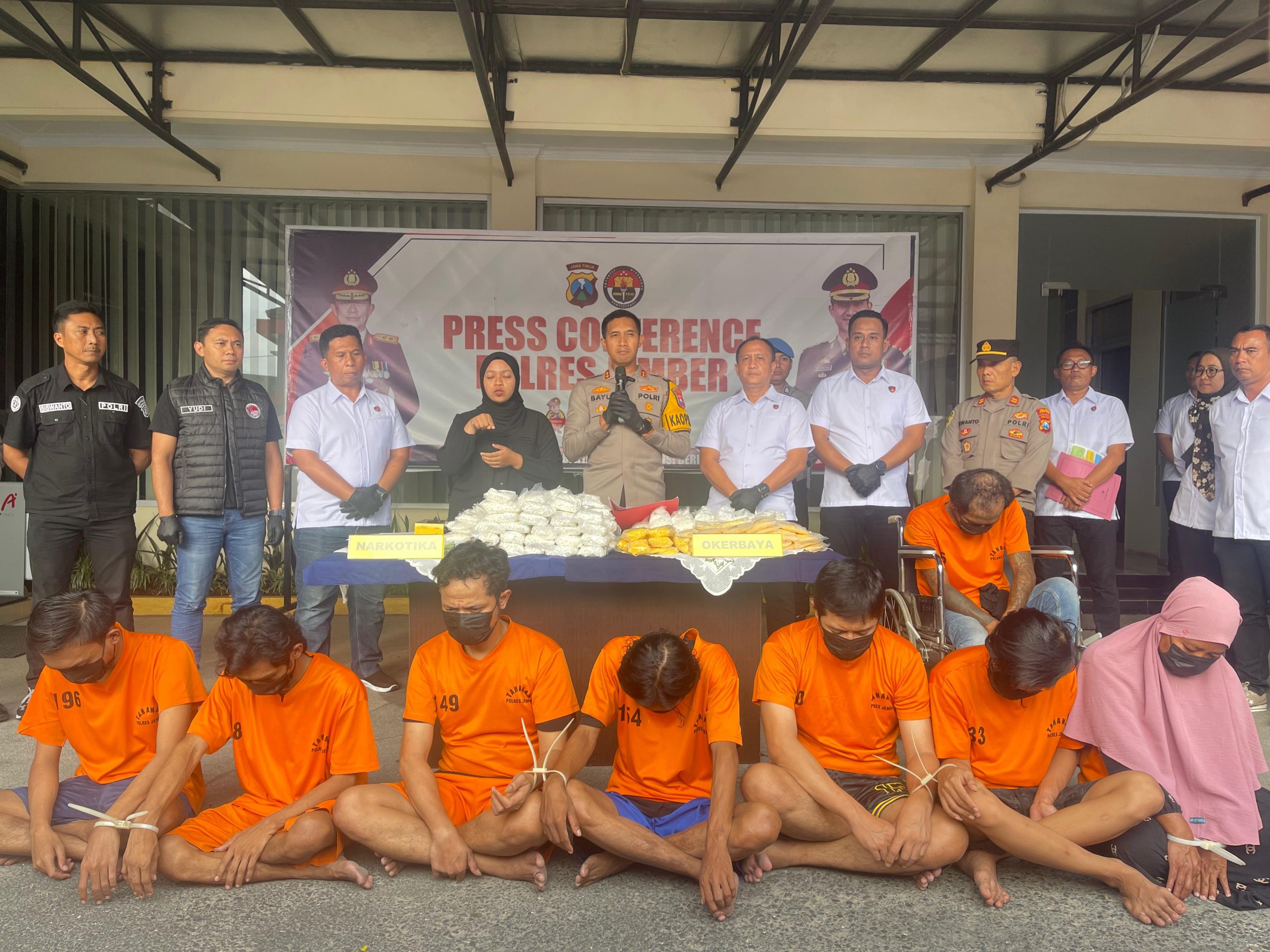 8 Orang Tersangka Saat Pres Release di Mapolres Jember