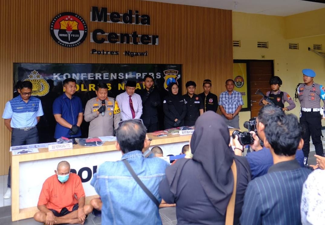 Conference Pers Polres Ngawi DPO Cabul Bocah SMP