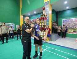 Turnamen Bulutangkis Antar Media Piala Polda Jatim Usai, Tim Memorandum Juara I