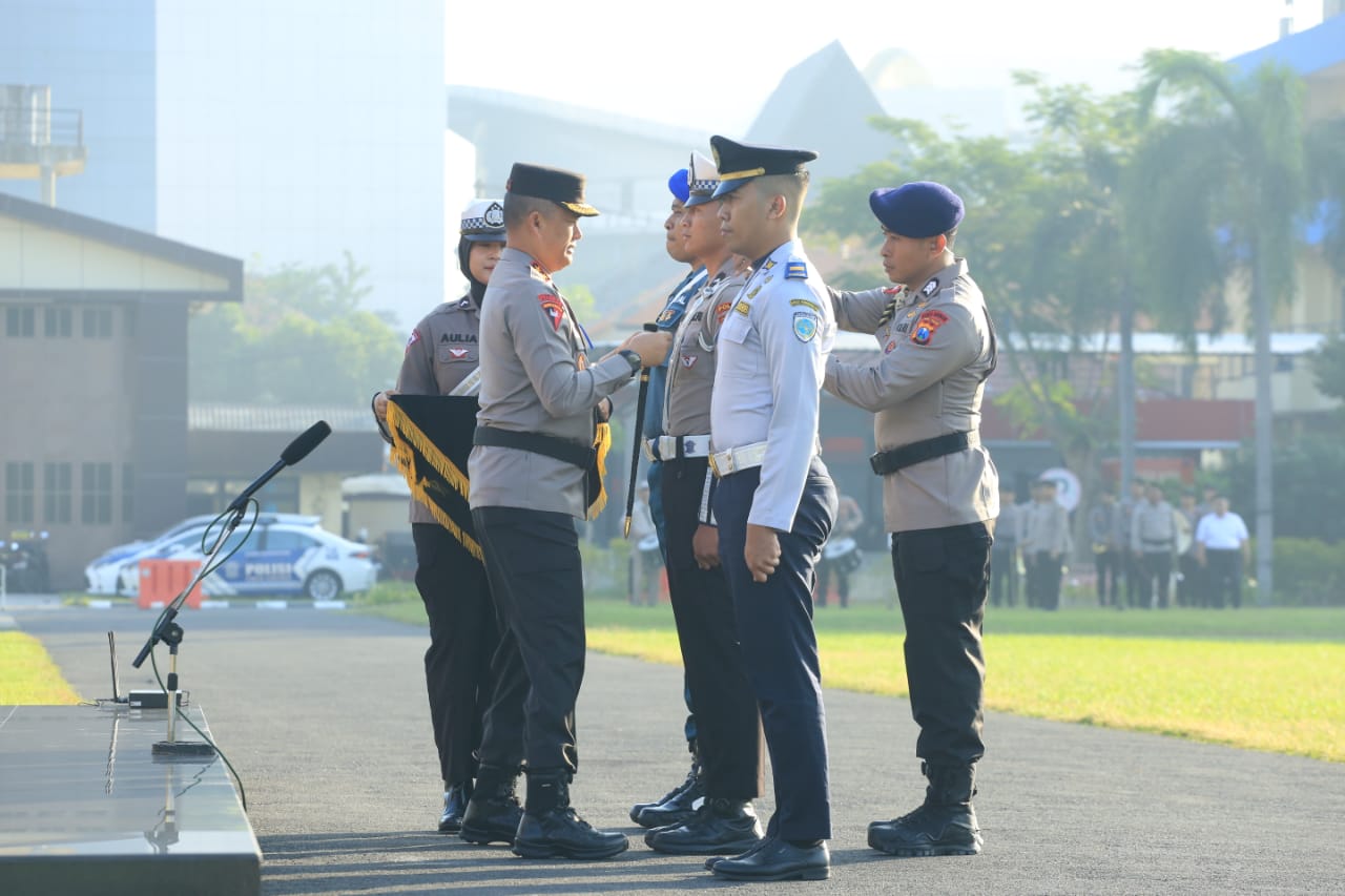Kapolda Jawa Timur Saat Pimpin Apel Gelar Pasukan Operasi Patuh Semeru 2024