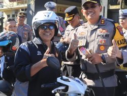 Operasi Patuh Semeru 2024, Polres Probolinggo Beri Hadiah untuk Pengendara Tertib