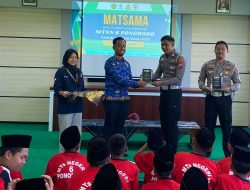 Program Mahameru Lantas, Polres Ponorogo Edukasi Pelajar Tertib Berlalulintas