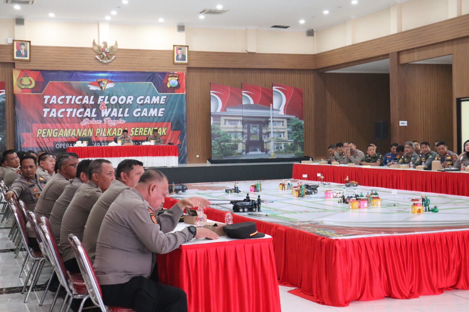 Tactical floor Game dan Tactical Wall Game Pengamanan Pilkada Serentak Polres Sidoarjo