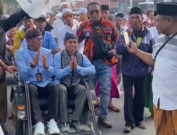 Unik Pasangan Bambang Soekwanto – Gus Baqir Daftar Cabup Bacawabup ke KPUD Bondowoso Naik Becak