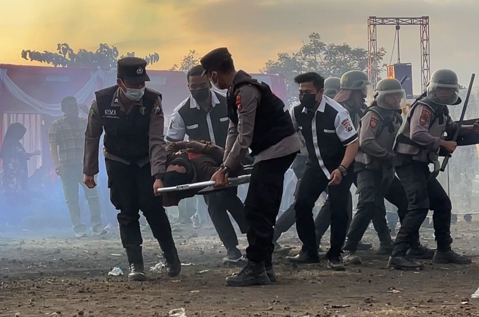 Anggota Polres Probolinggo Saat Gelar Simulasi Sispamkota