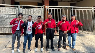 Pengurus Dewan Pimpinan Daerah DPD PSI Kabupaten Bondowoso Saat Bersama Pasangan Cabup Cawabup Ra Hamid - Ra As'ad.
