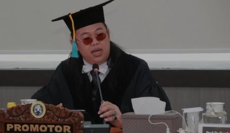 Guru Besar UNAIR Surabaya Dr.Prawitra Thalib, SH, MH ACIArb