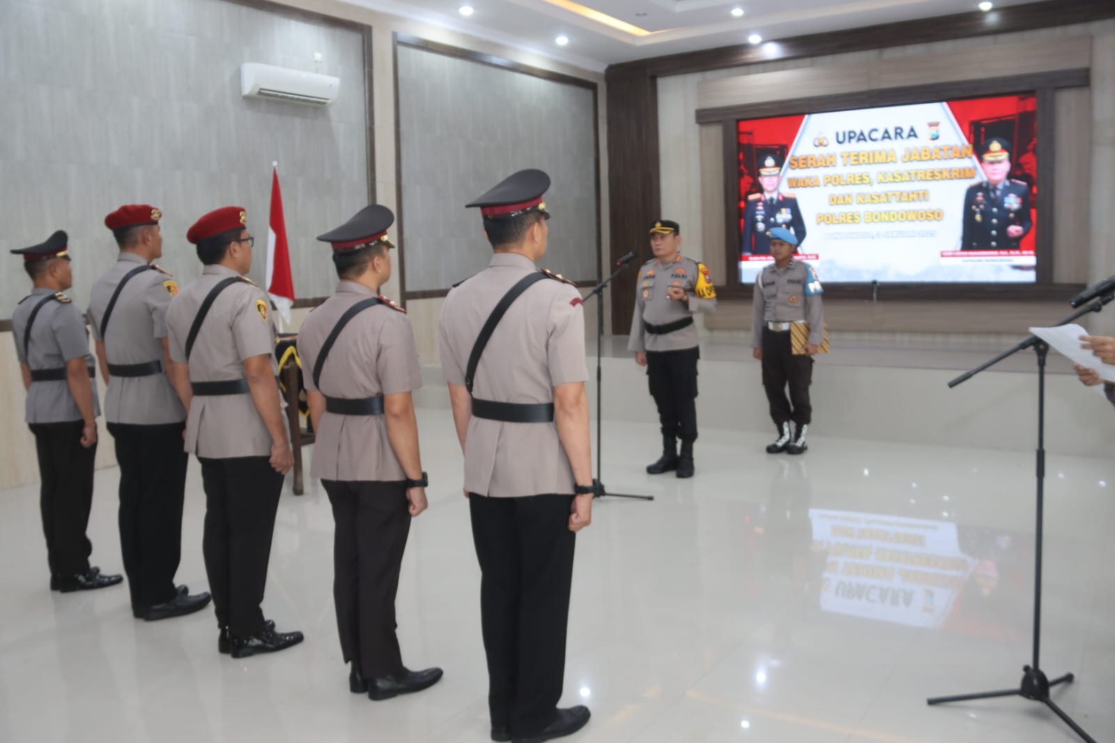 Kapolres Bondowoso AKBP Lintar Mahardono Saat Pimpin Sertijab