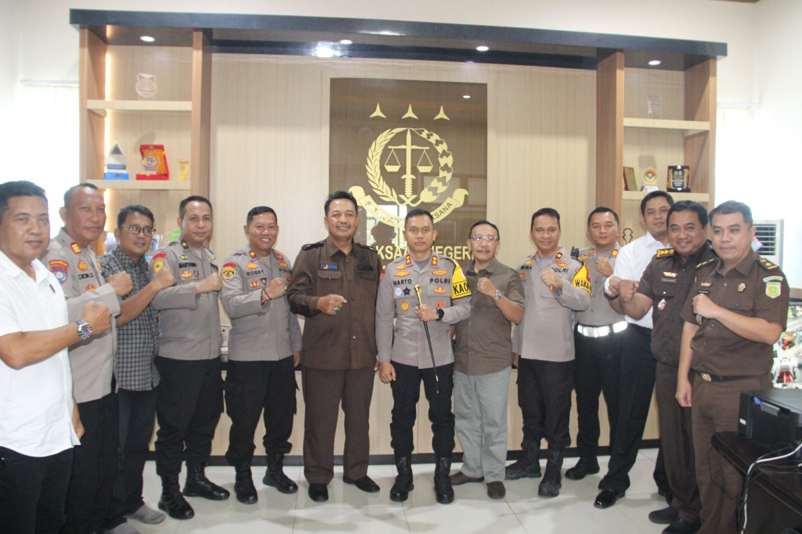 Kapolres Bondowoso AKBP Harto Agung Cahyono, SH, SIK, Saat Berkunjung ke Kantor Kejaksaan
