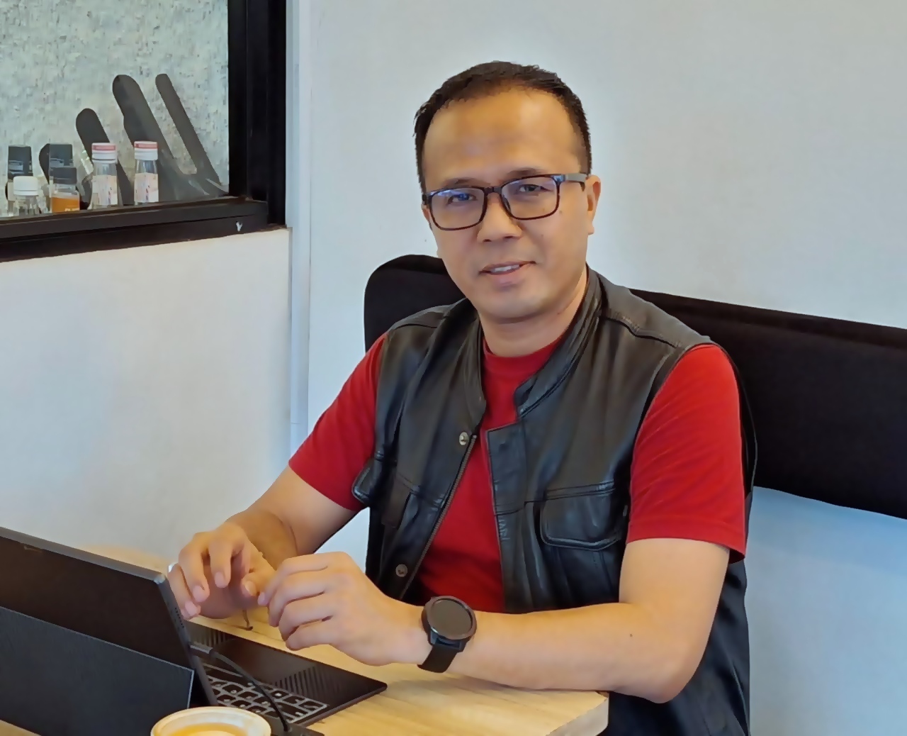Direktur Operasional Divisi Pengembangan Usaha, SMSI Pusat Dr. (Phil) M. S. Shiddiq, S.Ag, M.Si