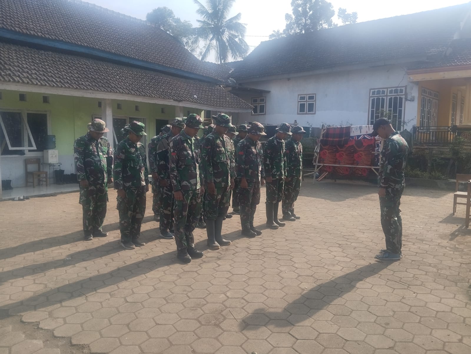 Kolap Satgas TMMD Ke-123 Kodim 0822 Bondowoso Saat Pimpin Apel