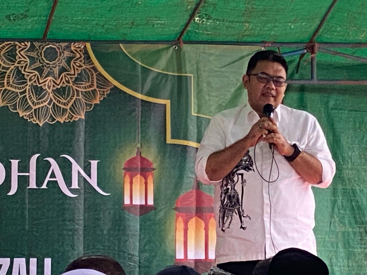 Wakil Ketua DPRD Kabupaten Bondowoso Sinung Sudrajad Saat Hadir Dalam Acara Gren Opening Ajwa Cafe El Ghozali