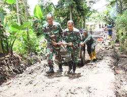 Satgas TMMD 123 Kodim 0822 Bondowoso Kejar Target Pemasangan Paving, Capai 60%