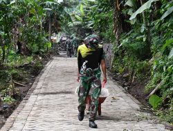 Pemasangan Paving TMMD Ke-123 Kodim 0822 Capai 70 Persen