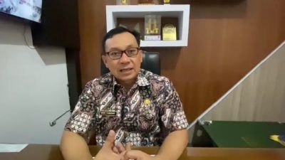 Kalaksa BPBD Kabupaten Bondowoso, Drs. Sigit Purnomo, M.M, Saat Sesi Wawancara Bersama Awak Media Dikantornya