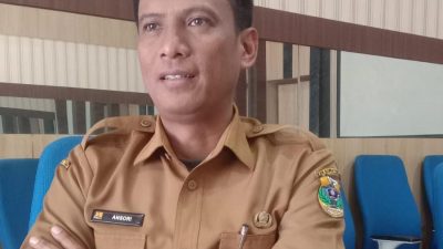 PLT Dinas Bina Marga Sumber Daya Air Bina Kontruksi Ansori, S.T, Saat Diwawancarai Media