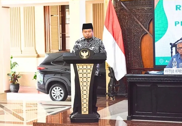 Wakil Bupati Bondowoso As’ad Yahya Syafi’i, S.E. Saat Pimpin Rapat