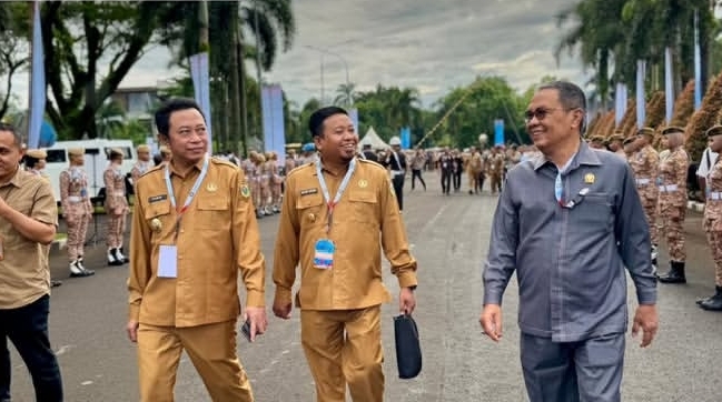 Bupati Bondowoso Bersama Wakil Bupati, didampingi Ketua DPRD Kabupaten Bondowoso