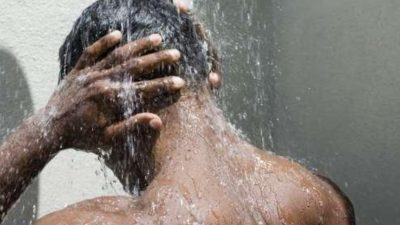 Telat Mandi Junub hingga Subuh, Apakah Puasa Batal? Ini Penjelasan Hukumnya