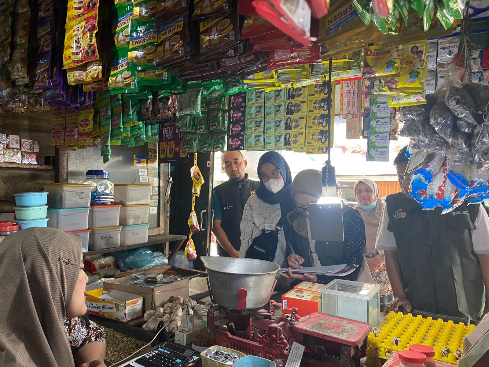 Stabilitas Pangan Dijaga, Satreskrim Bondowoso Awasi Peredaran Bapokting