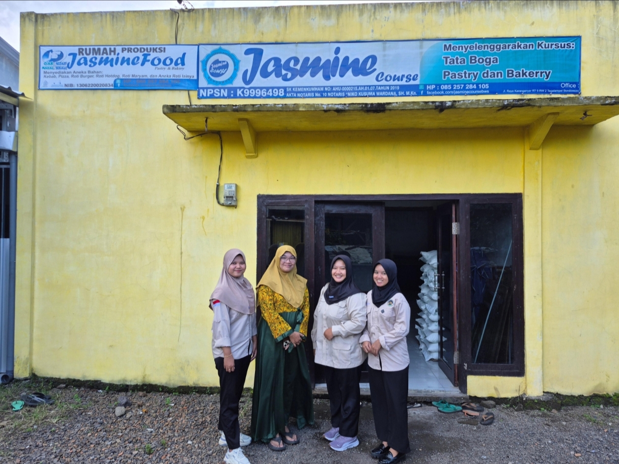 UMKM Jasmine Jadi Supliyer Utama Roti Kering MBG, Turut Sukseskan Program Gizi di Bondowoso