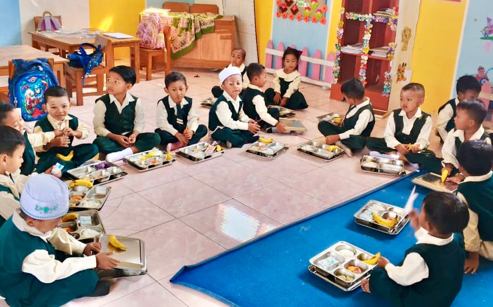 SPPG Al Hidayah Dadapan Grujugan Bondowoso Konsisten Sajikan Susu dan Daging Meski Harga Melonjak