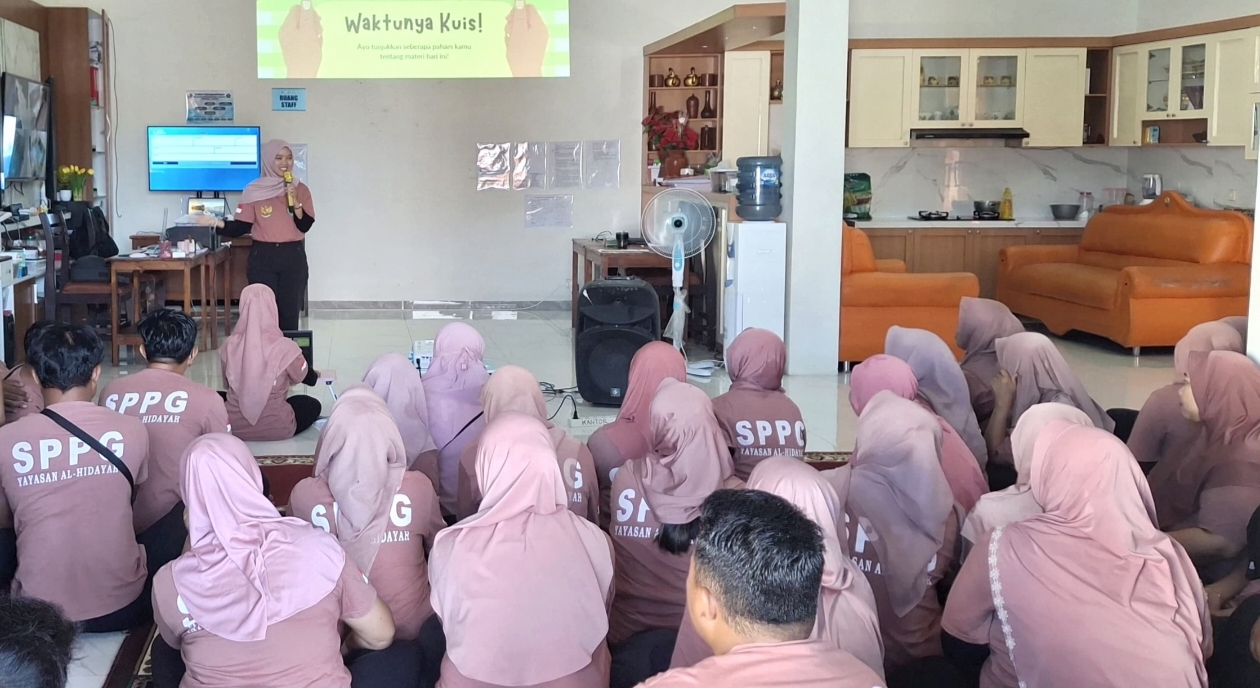 Penyelia Halal SPPG Bondowoso Grujugan Dadapan Perkuat Pemahaman Karyawan soal Produk Halal