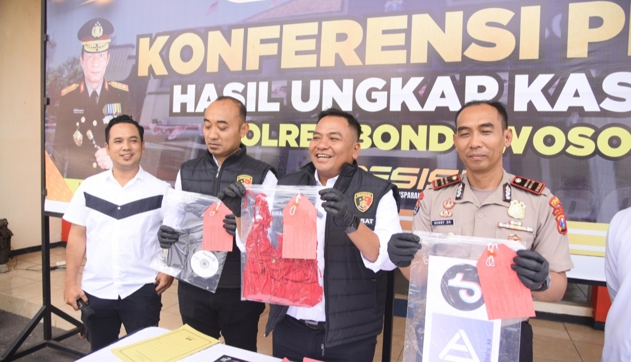 Terbongkar! Warga Bondowoso Live Streaming Asusila Berbayar Digerebek, Dua Pelaku Diciduk Polisi
