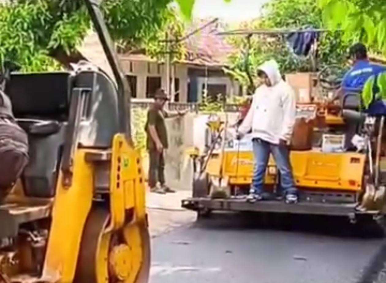 Wajah Baru Desa Suling Wetan Bondowoso: Jalan Hotmix Mulus, Warga Sambut Semangat Baru