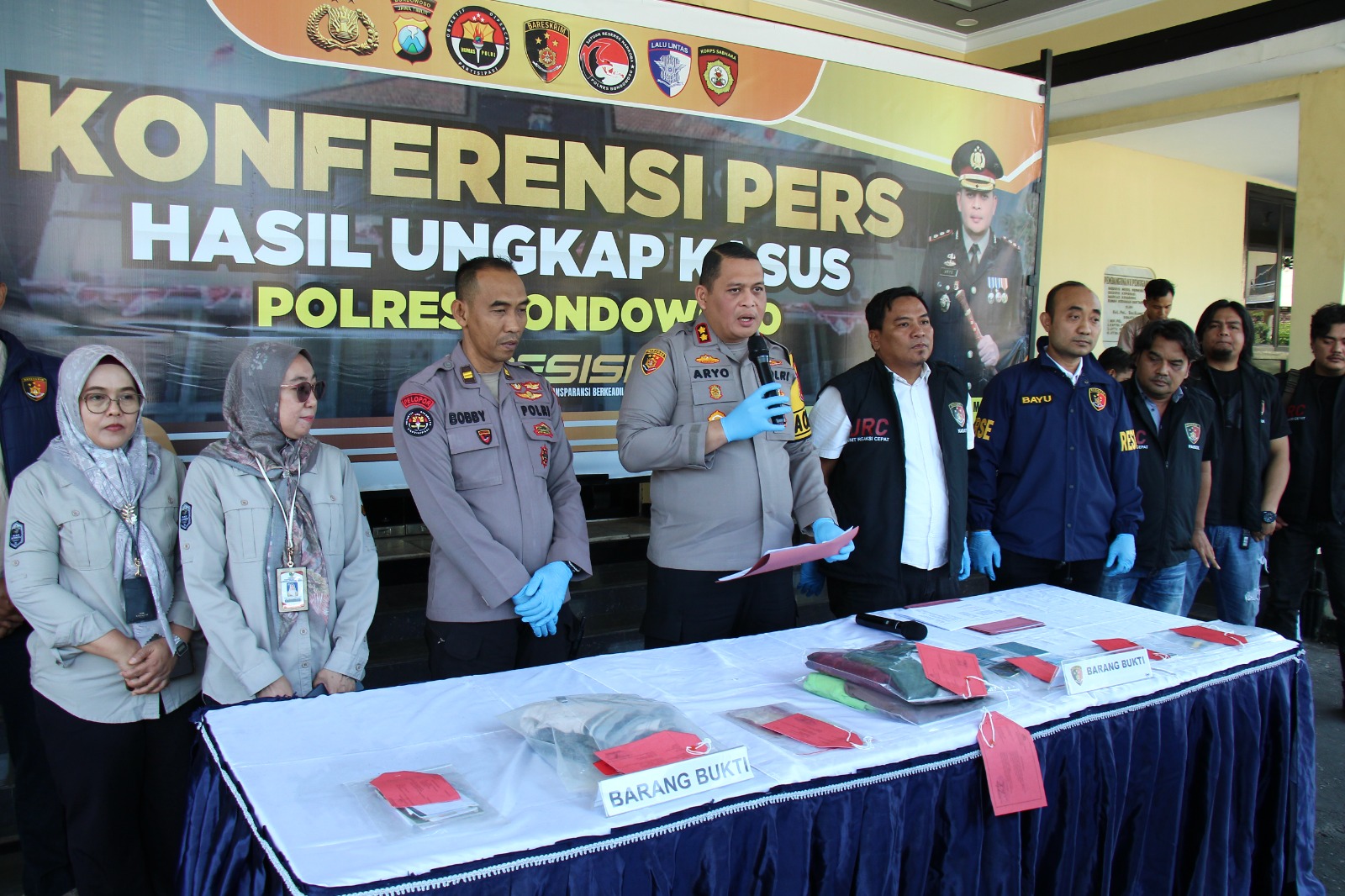 Konferensi Pers Polres Bondowoso