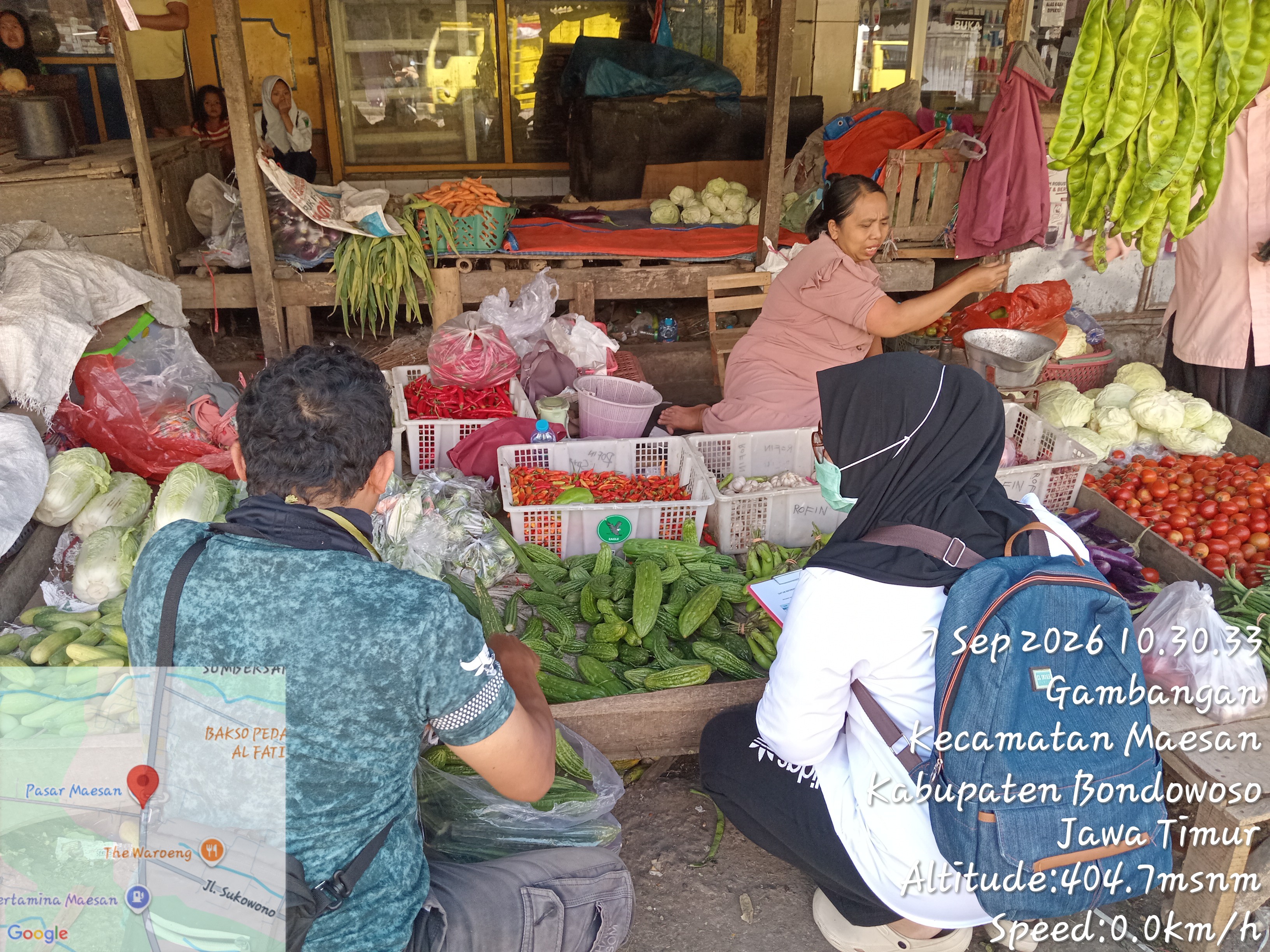 Pantau Harga Bahan Pangan MBG, SPPG Grujugan Dadapan Bondowoso Turun Langsung ke Pasar Maesan
