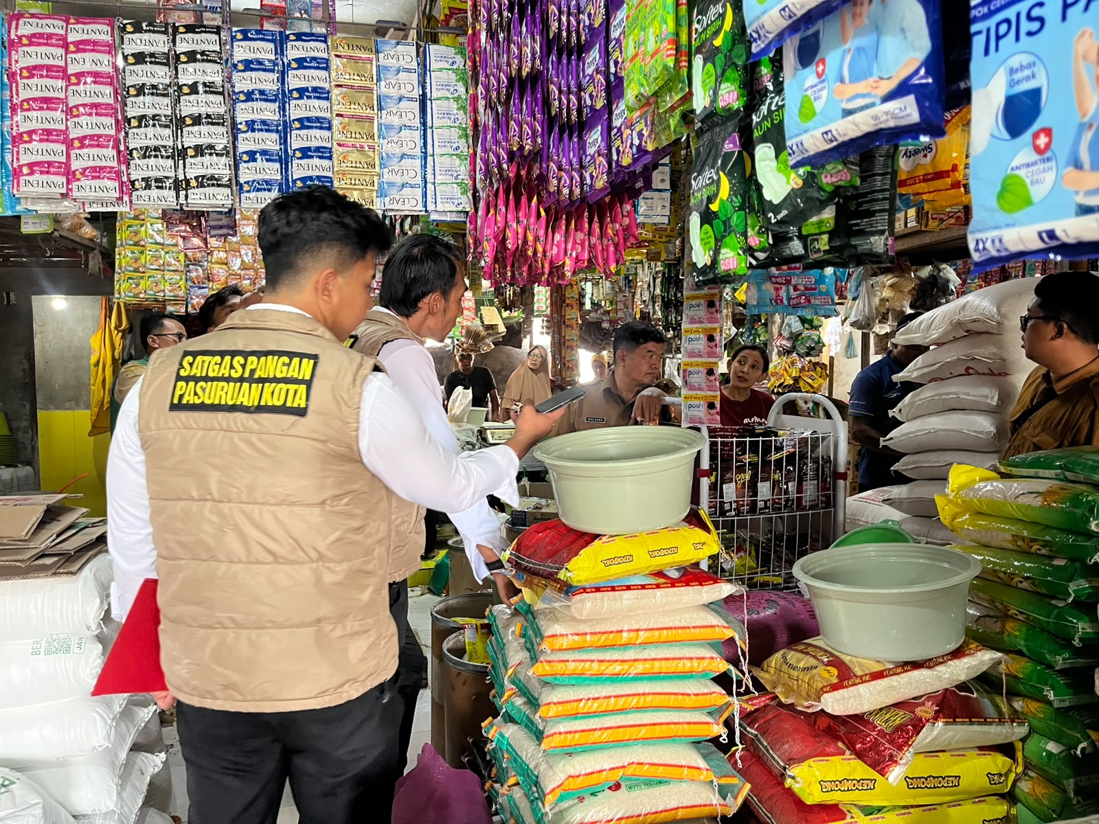 Satgas Pangan Turun ke Pasar, Harga Beras di Kota Pasuruan Dipastikan Tak Tembus HET