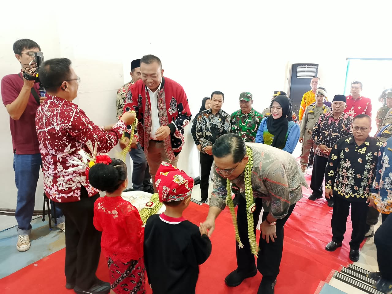 Gogot Suharwoto, S.Pd., M.Ed., Ph.D. Direktur Jenderal Pendidikan Anak Usia Dini, Pendidikan Dasar, dan Pendidikan Nonformal dan Informal