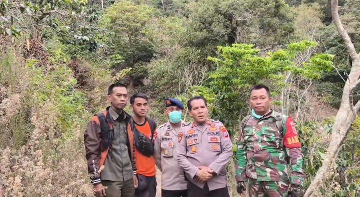 Cegah Karhutla di Lereng Argopuro, TNI-Polri Bersama BPBD dan Perhutani Sisir Kawasan Hutan Maesan